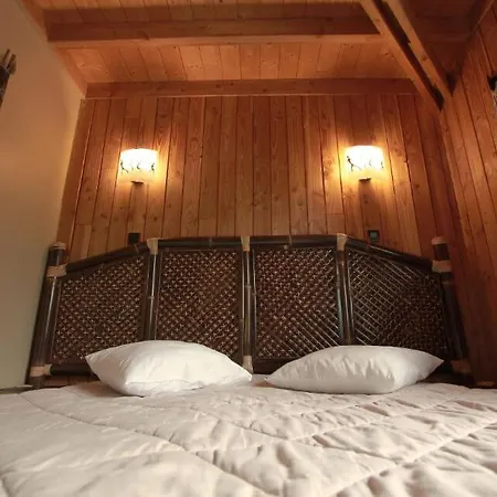 Cerza Safari Lodge Hermival-les-Vaux Exterior photo